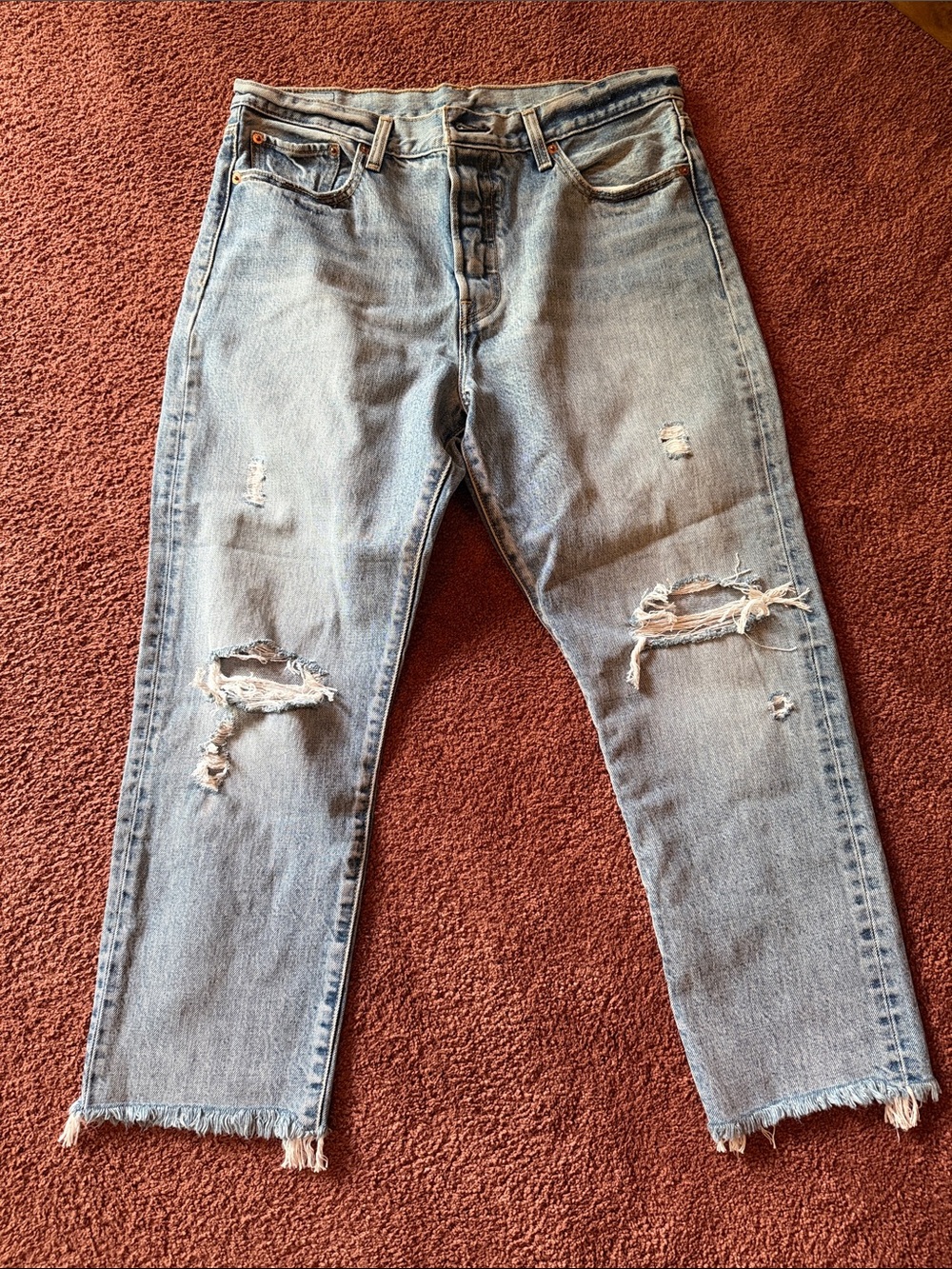 Levi Wedgie Straight Leg in color Lost Inside